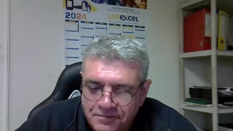 Snapshot of hippopotame17 chatting on December 2024 12:27:01 PM hippo online show from December 2024 12:27:01 PM