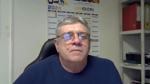 Snapshot of hippopotame17 chatting on January 2025 01:48:02 PM hippo online show from January 2025 01:48:02 PM