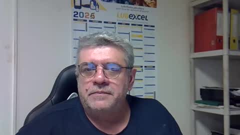 Snapshot of hippopotame17 chatting on January 2025 03:54:02 PM hippo online show from January 2025 03:54:02 PM