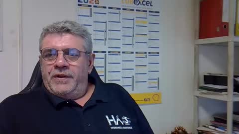 Snapshot of hippopotame17 chatting on January 2025 02:13:01 PM hippo online show from January 2025 02:13:01 PM