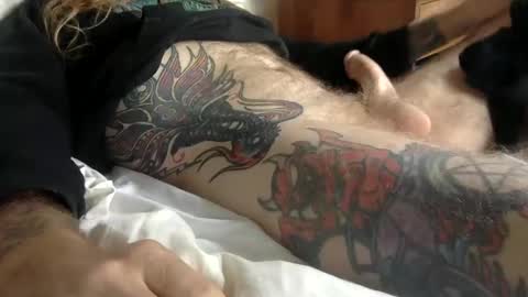 Snapshot of hippybiker chatting on December 2024 06:05:01 PM hippybiker online show from December 2024 06:05:01 PM