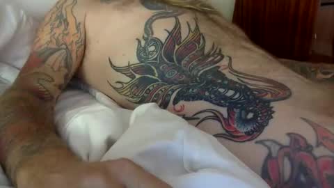 Snapshot of hippybiker chatting on October 2025 10:38:02 AM hippybiker online show from October 2025 10:38:02 AM