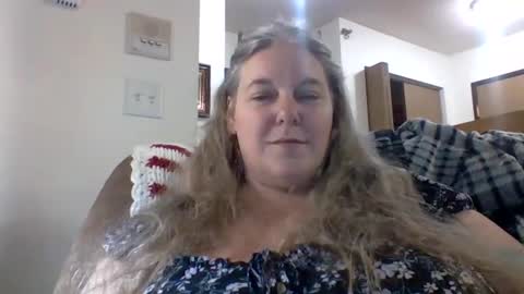 hippysnewhere online show from May 2026 11:14:02 PM