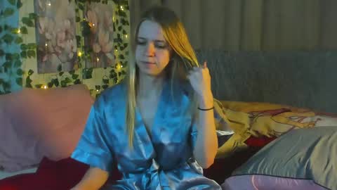 Snapshot of hit_spicy_girls chatting on May 2026 09:22:02 PM Im online 1500 GMT-4 online show from May 2026 09:22:02 PM