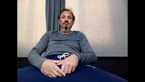 CandyboxHunter44 online show from February 2026 10:21:02 AM