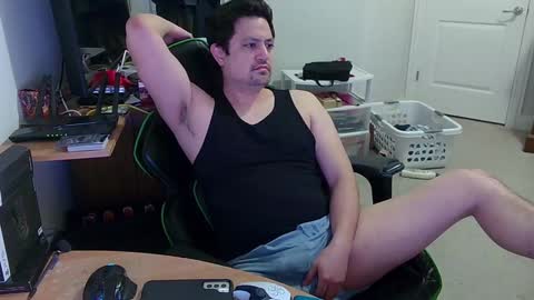 Snapshot of hlfasnman chatting on January 2025 02:43:02 AM hlfasnman online show from January 2025 02:43:02 AM