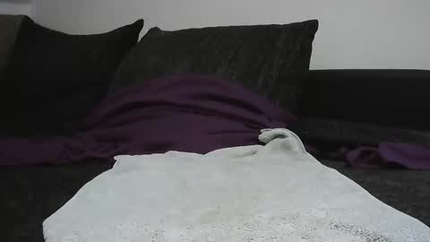 Snapshot of hlovescf chatting on September 2025 05:34:02 PM hlovescf online show from September 2025 05:34:02 PM