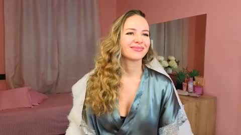 Ksenia online show from November 2025 11:48:01 PM