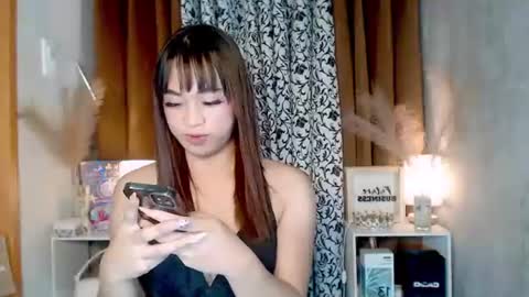Snapshot of hoelymarie chatting on June 2026 02:11:01 AM hoelymarie online show from June 2026 02:11:01 AM