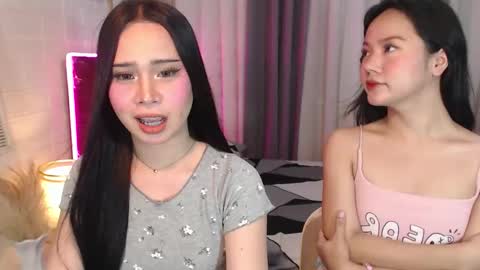 hoelymolly online show from February 2026 05:22:02 PM