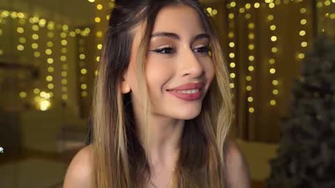 Moni Monica online show from December 2025 02:11:01 PM