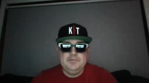 Snapshot of holden_minutz chatting on May 2026 05:02:01 AM holden_minutz online show from May 2026 05:02:01 AM