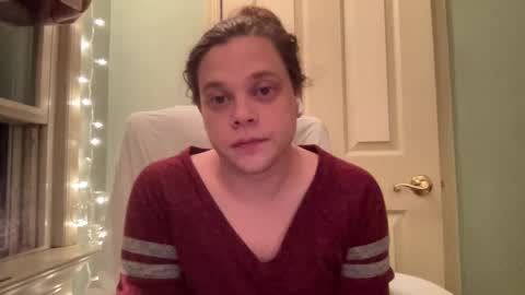 Snapshot of holly23hopefull chatting on December 2024 10:10:02 AM Hollys Drive threw Side Of CB. online show from December 2024 10:10:02 AM