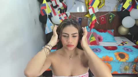 Holly 22 online show from June 2026 12:55:02 PM