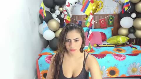 Holly 22 online show from July 2026 11:05:02 AM