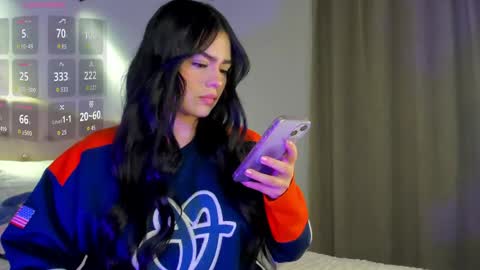 Snapshot of holly_444 chatting on May 2026 03:56:02 AM Once online show from May 2026 03:56:02 AM