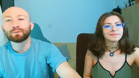 Holly and Honey online show from May 2026 10:33:02 PM