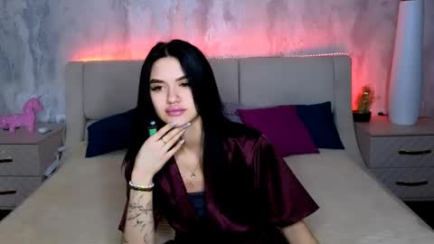 Holly online show from May 2026 12:41:01 AM