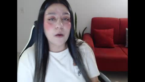 Snapshot of holly_itzel chatting on July 2026 03:10:01 AM Itzel online show from July 2026 03:10:01 AM