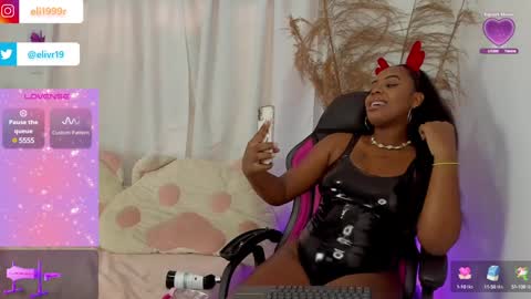   online show from December 2024 03:06:01 PM