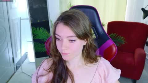 Snapshot of holly_kittenss chatting on July 2026 01:58:02 PM Lana online show from July 2026 01:58:02 PM