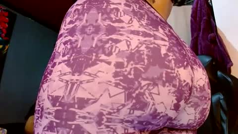 Snapshot of holly_thomsonx69 chatting on January 2025 01:15:01 AM holly_thomsonx69 online show from January 2025 01:15:01 AM