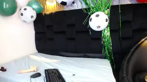 Holly Wastson online show from June 2026 04:59:02 AM