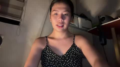 holly_wyn online show from July 2026 11:47:02 AM