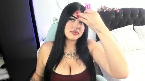 Holly online show from April 2026 06:46:02 PM