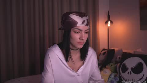 Holly Linder online show from October 2025 02:10:01 AM