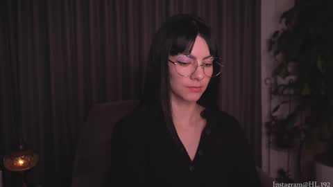 Holly Linder online show from November 2025 02:21:01 AM