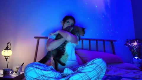 hollyshit_ online show from September 2025 02:13:02 AM