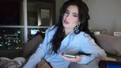 hollyshit_ online show from September 2025 12:12:01 AM