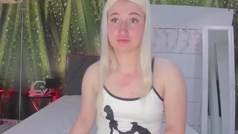 HollyTaillor online show from April 2026 05:29:01 AM