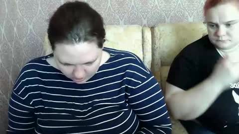 HollyXEva online show from April 2026 03:49:02 PM