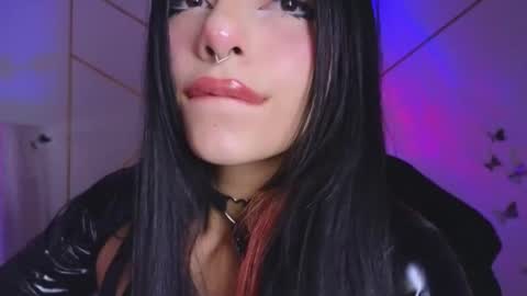 holly online show from October 2025 02:26:01 PM