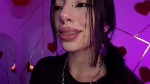 holly online show from March 2026 05:08:01 PM