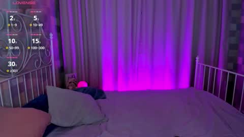 Emma online show from November 2025 12:54:02 AM