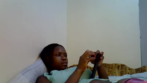 holy_ebony online show from July 2026 05:11:01 AM