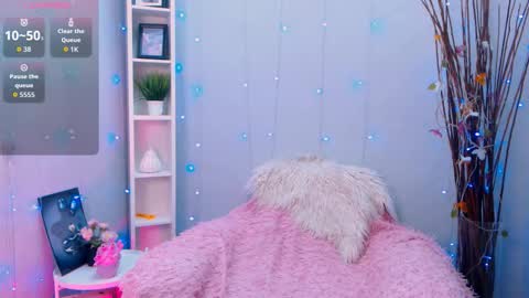 Snapshot of holy_girl_x chatting on November 2025 02:56:02 AM Holy girl online show from November 2025 02:56:02 AM