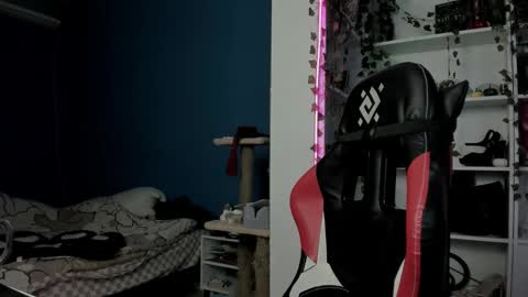 Snapshot of holy_mistresss chatting on November 2025 10:15:02 AM holy_mistresss online show from November 2025 10:15:02 AM