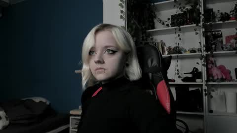 Snapshot of holy_mistresss chatting on November 2025 09:42:01 AM holy_mistresss online show from November 2025 09:42:01 AM