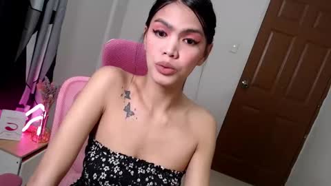 Snapshot of holymary_69 chatting on February 2025 12:25:02 PM Patricia online show from February 2025 12:25:02 PM