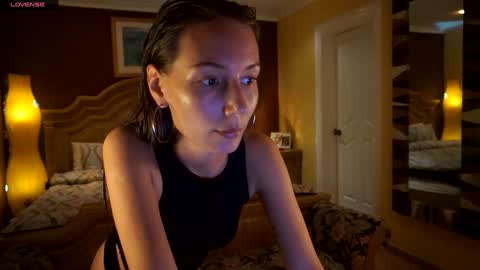 Snapshot of holyvivian chatting on January 2025 03:29:01 PM V online show from January 2025 03:29:01 PM