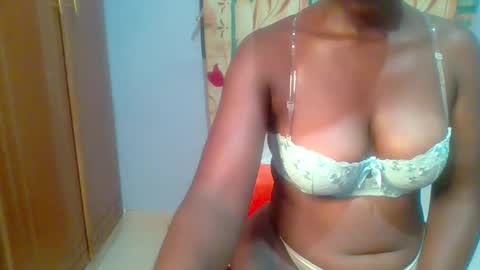 honey_beb online show from February 2025 01:55:02 AM