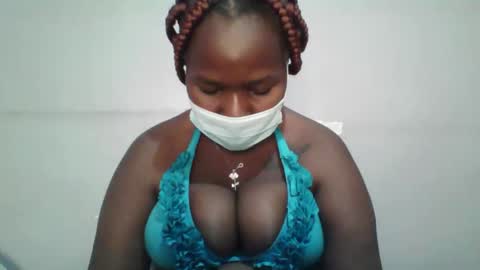 honey_beb online show from September 2025 06:35:01 AM