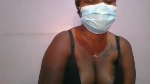 honey_beb online show from September 2025 07:59:01 PM