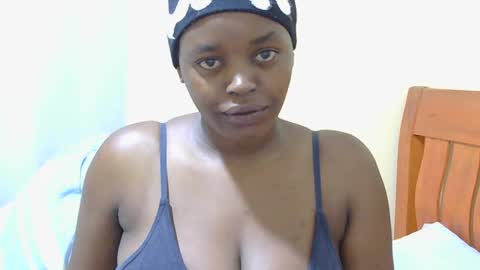 Snapshot of honey_caddy chatting on June 2026 04:43:02 AM honey_caddy online show from June 2026 04:43:02 AM