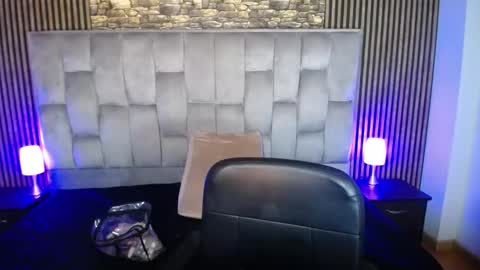 Snapshot of honey_dark chatting on December 2024 04:23:02 AM Honney online show from December 2024 04:23:02 AM