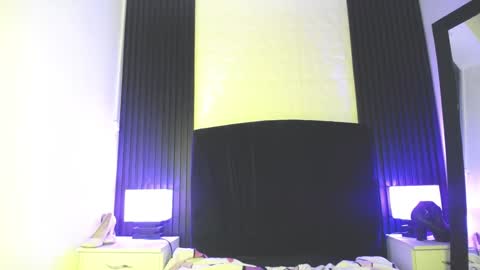 Snapshot of honey_dark chatting on January 2025 06:01:02 AM Honney online show from January 2025 06:01:02 AM